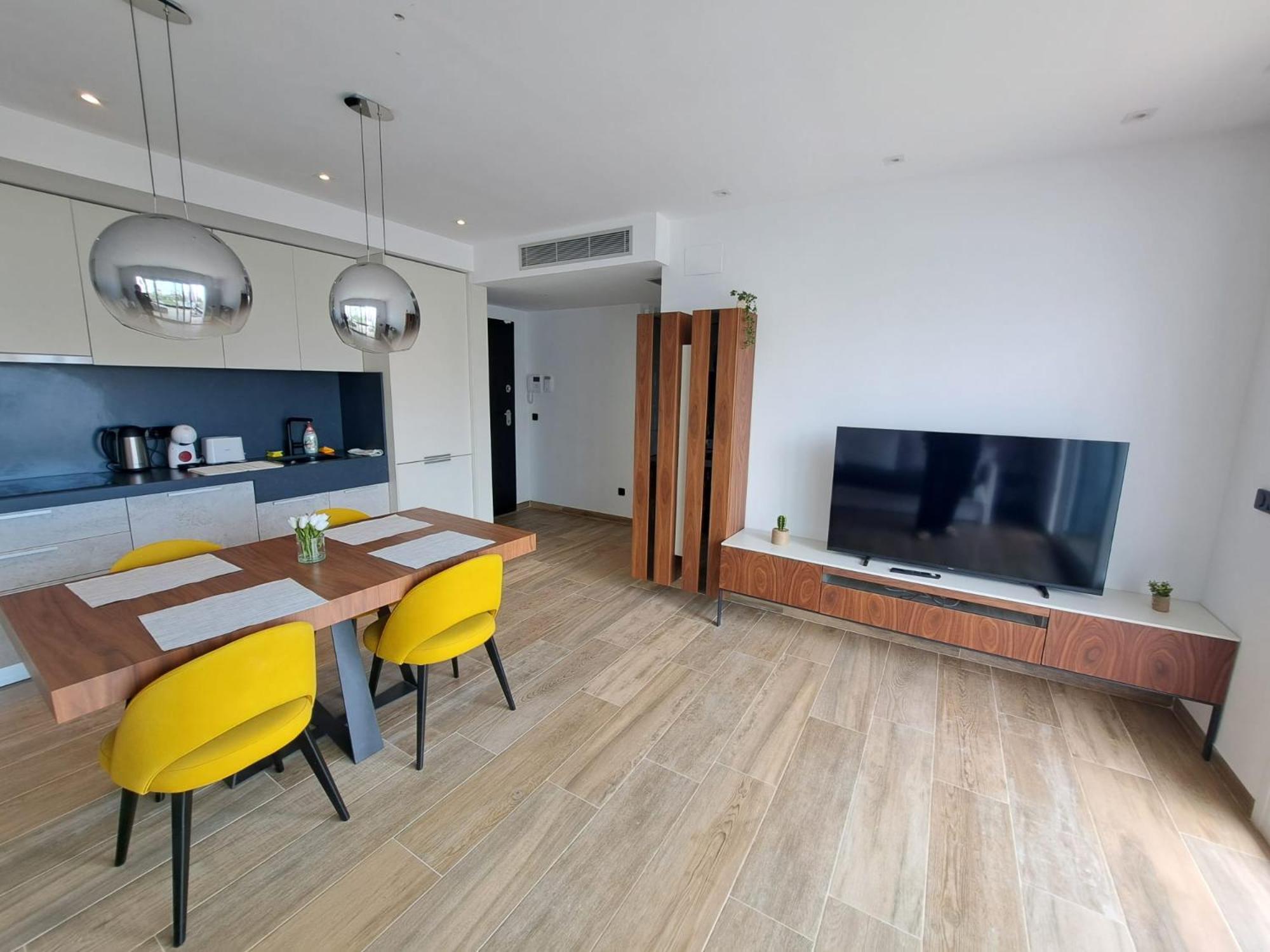 Nice 2 Bedroom Bali Apartment With Sea Views Torrevieja Zewnętrze zdjęcie