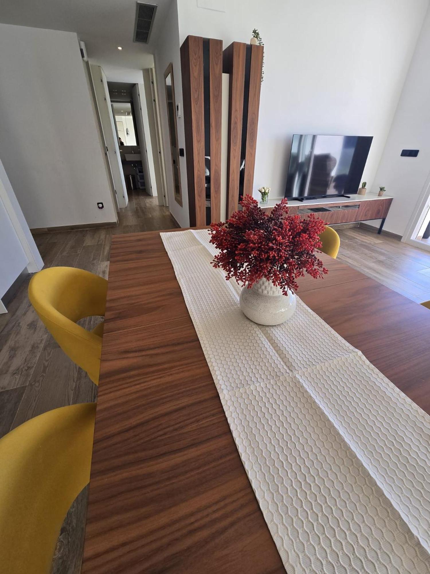 Nice 2 Bedroom Bali Apartment With Sea Views Torrevieja Zewnętrze zdjęcie